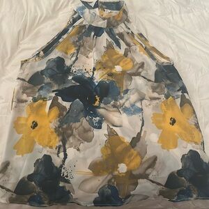 Beautiful ladies sleeveless floral top.